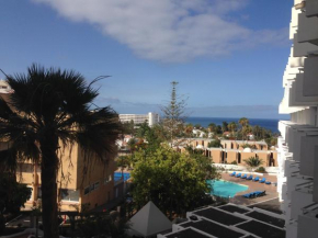 Coqueto Estudio con Piscina y Parking Privado